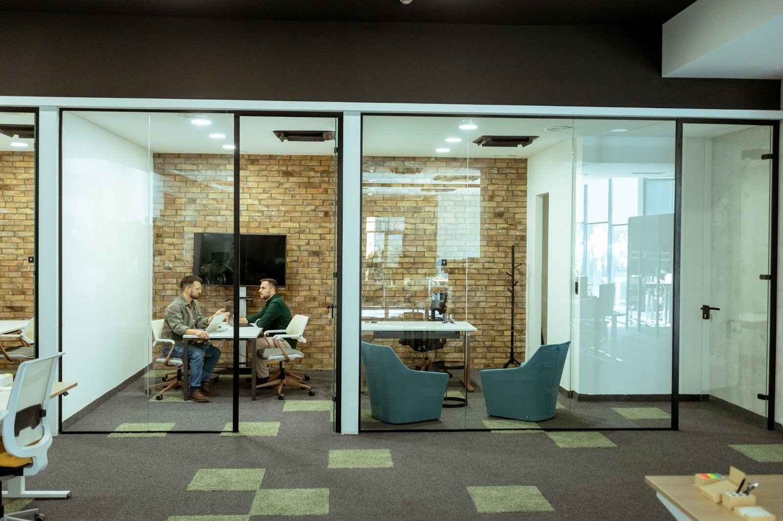 Zoom Booths for Hybrid Work Environments