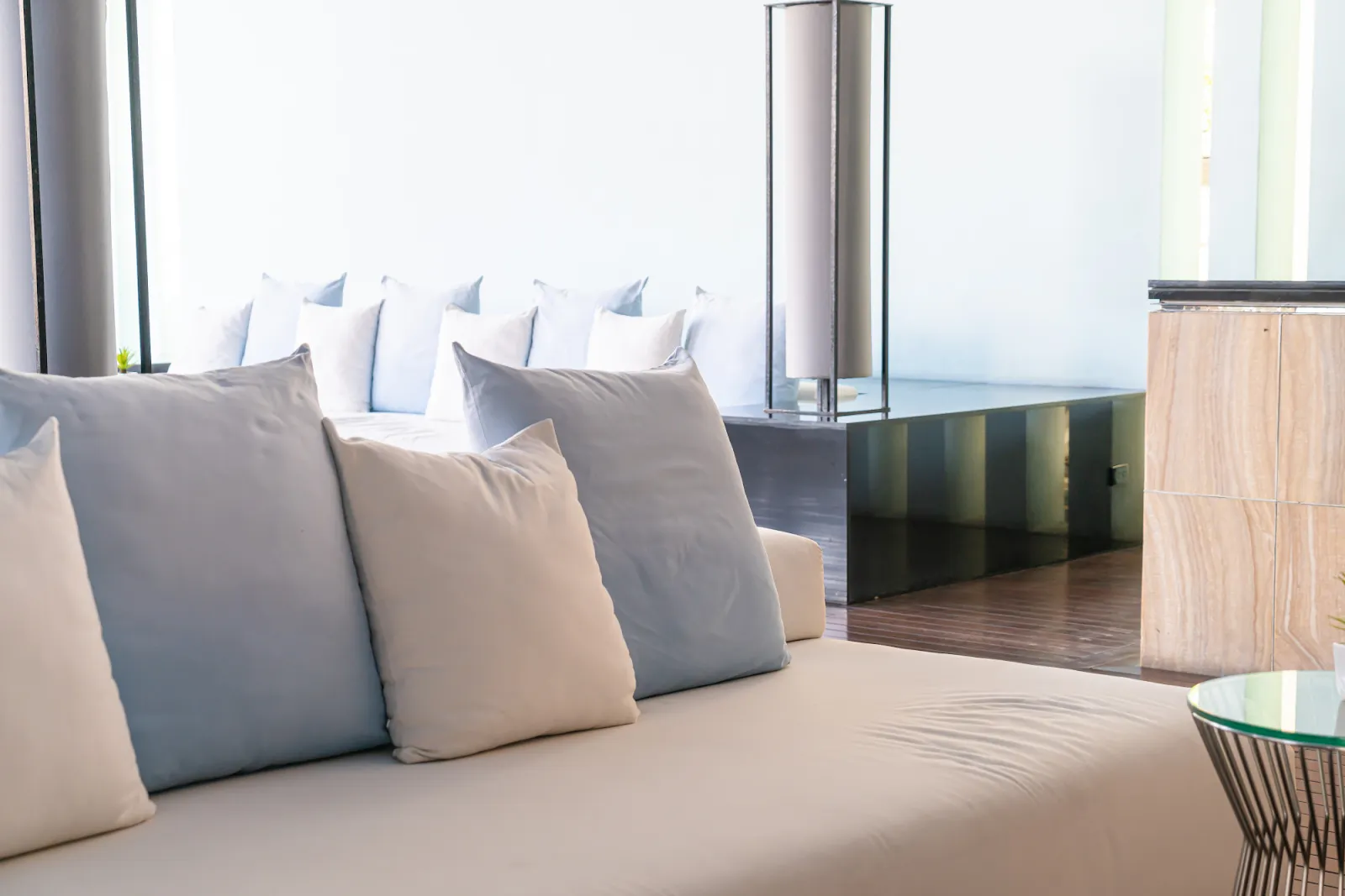 Linen And Natural-Fabric Soft Furnishings For Offices