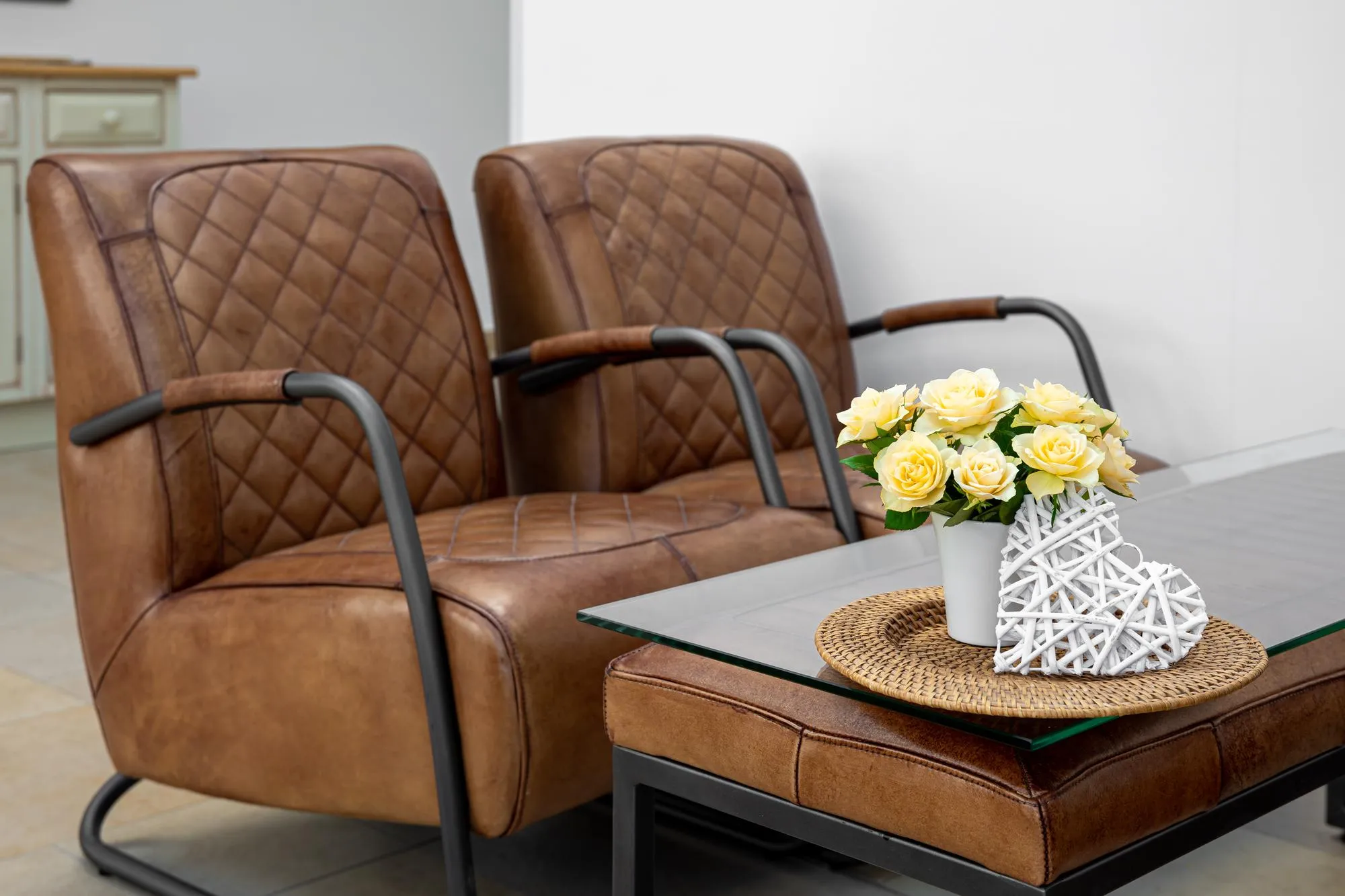 Integrated Banquettes With Vintage-Style Tufted Leather